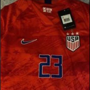 COPY - Womens soccer jersey size Large. Brand new